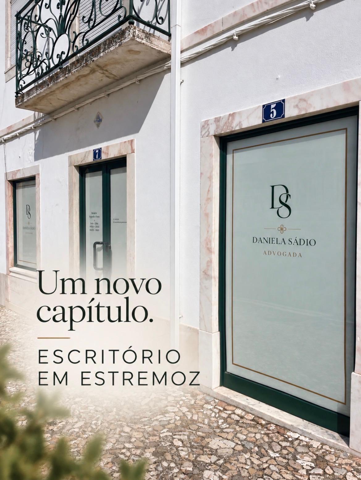 Entrada do escritório de Daniela Sádio em Estremoz